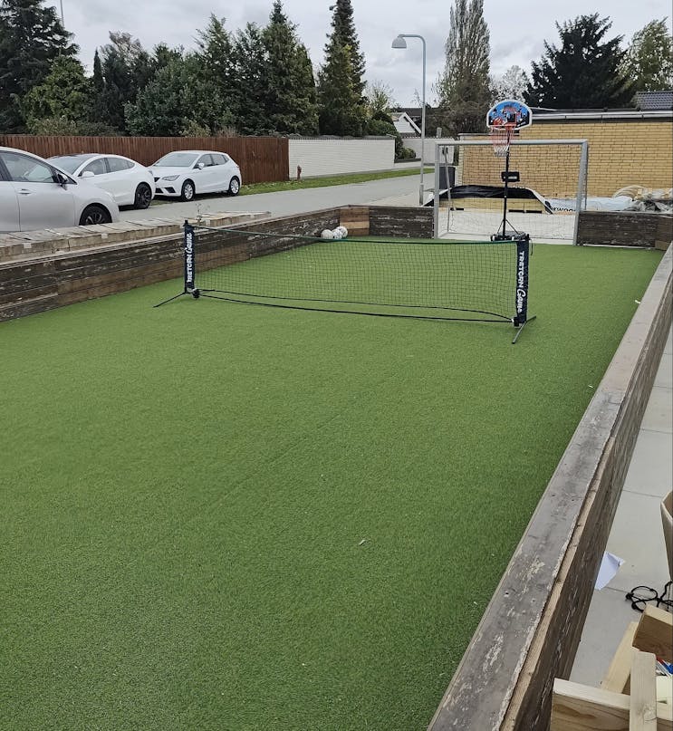 72 neliön jalkapallokenttä tekonurmesta 72 neliön jalkapallokenttä tekonurmesta